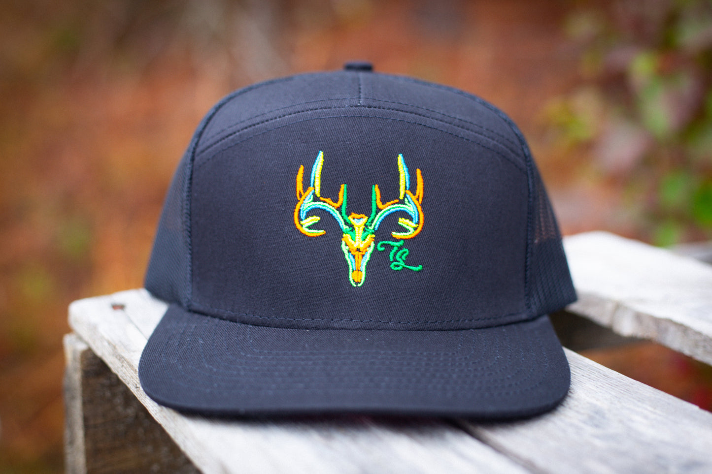 TS152 Neon Deer Skull 7p Black