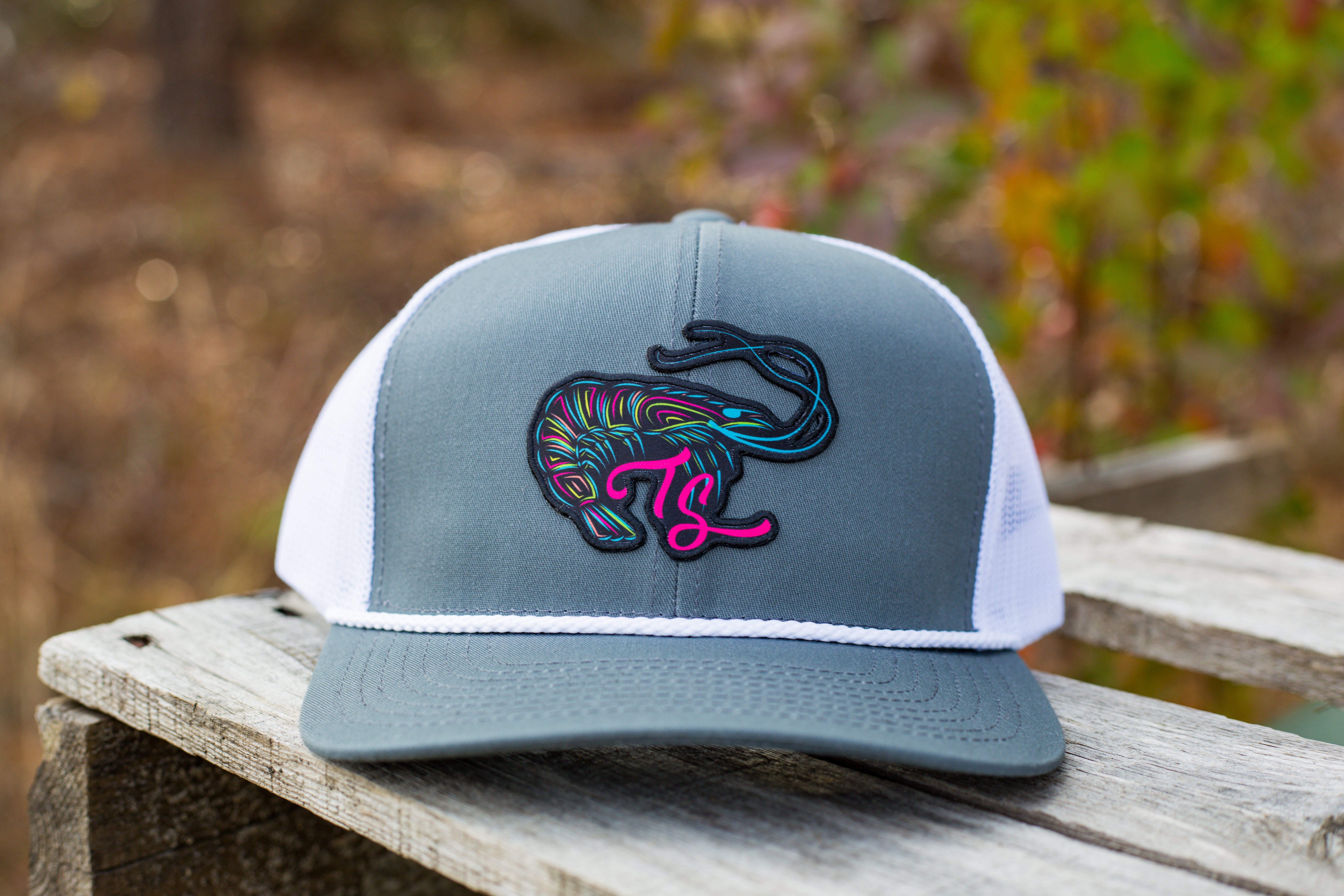 TS160A Shrimp Patch 104BR Charcoal/White – HatTok